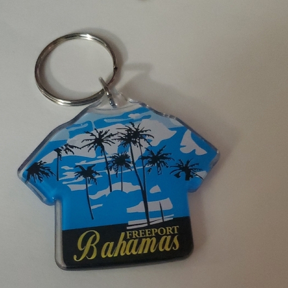 Bahamas Souvenir Keychains Set - Picture 2 of 10